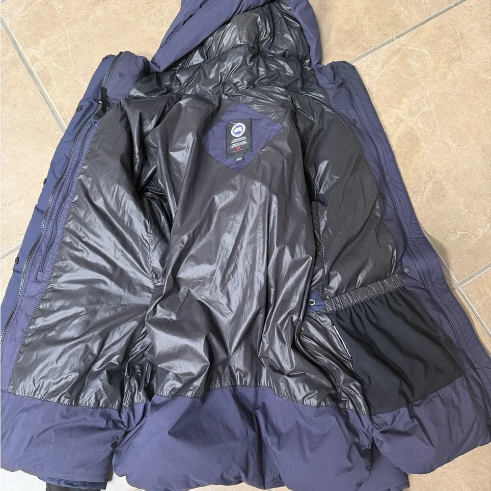 Canada Goose Women's Alliston Blue Puffer Jacket - Picture 3 of 10